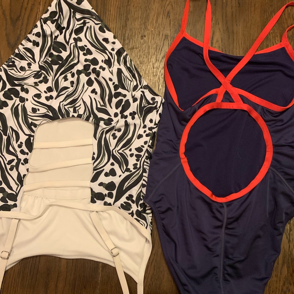 Hurley Black and White Swirl Swimsuit - Picture 2 of 2
